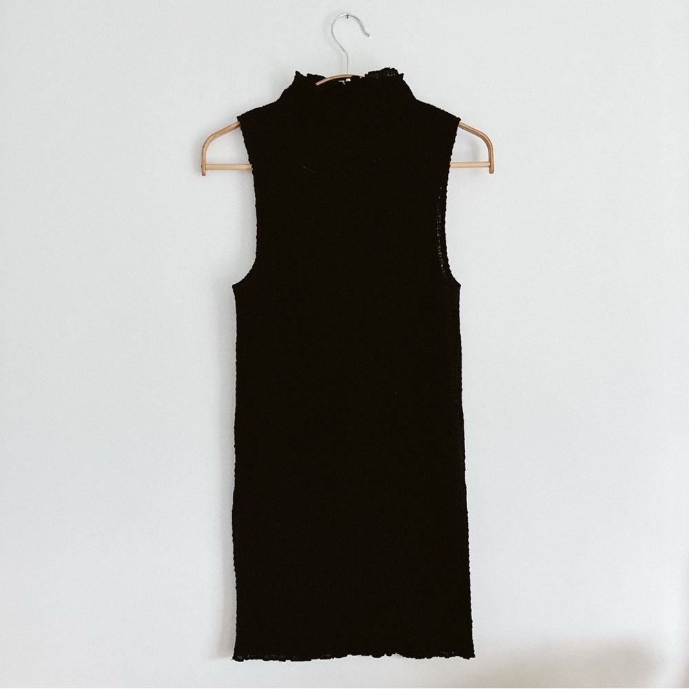 Aritzia Wilfred Verona Textured Longline Top Black - Size Medium - Picture 7 of 10